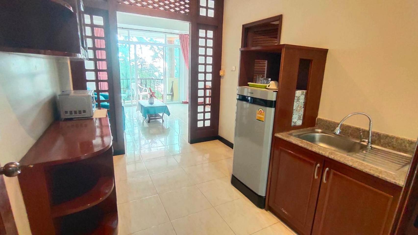Phadee Apartment Karon Kültér fotó